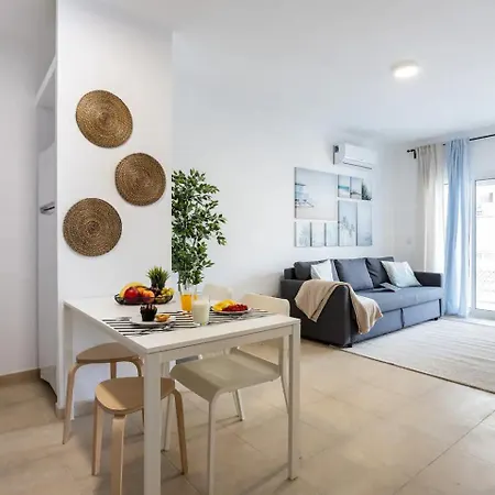 Lägenhet Luxury 5 Min With Balcony, Pool, Wifi, Ac, Smarttv *