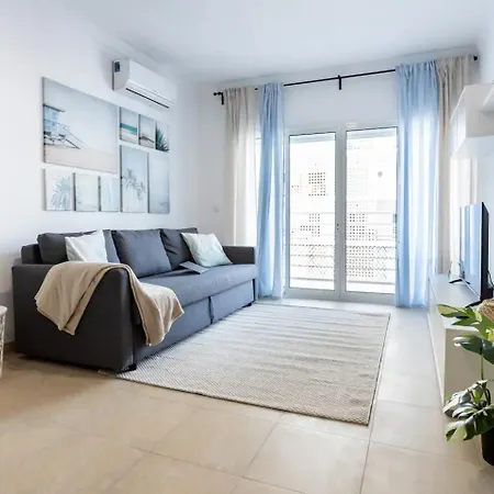 Luxury 5 Min With Balcony, Pool, Wifi, Ac, Smarttv 포티마오