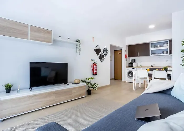 Luxury 5 Min With Balcony, Pool, Wifi, Ac, Smarttv Appartement *