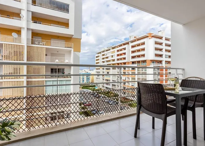 Appartement Luxury 5 Min With Balcony, Pool, Wifi, Ac, Smarttv *